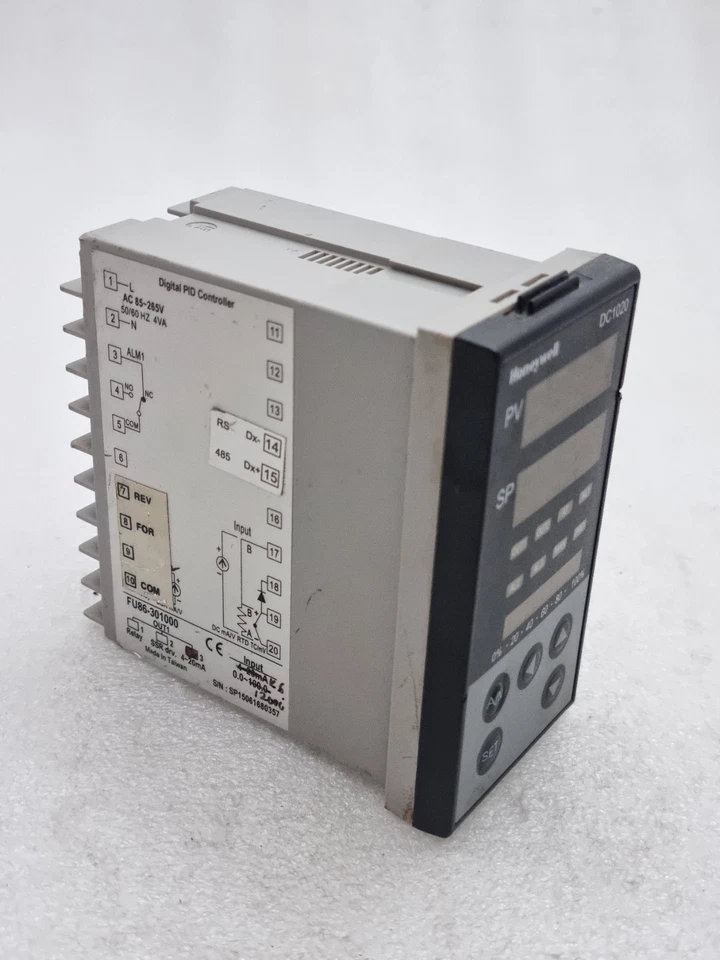 Honeywell DC1020 FU86-301000 Digital PID Controller 85-265Vac 4VA (Used Working)